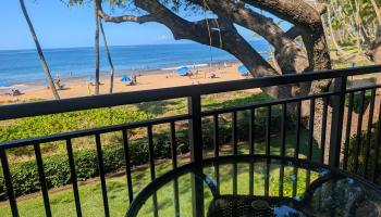 Kamaole One condo # 11, Kihei, Hawaii - photo 6 of 50