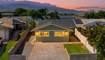 226  Hoomoku St , Kahului home - photo 4 of 50