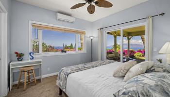 23  Huapala Pl Launiupoko, Lahaina home - photo 4 of 37
