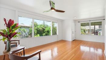 2301  Vineyard St Vineyard, Wailuku home - photo 5 of 37