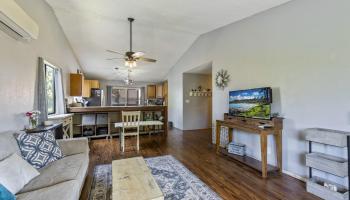 232  Opio Pl Kihei, Kihei home - photo 6 of 37