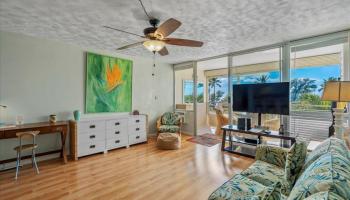 Kamaole Beach Royale condo # 309, Kihei, Hawaii - photo 5 of 34