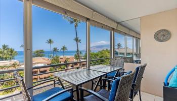 Kamaole Beach Royale condo # 402, Kihei, Hawaii - photo 2 of 49