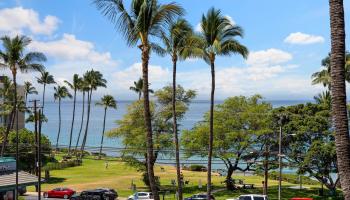 Kamaole Beach Royale condo # 411, Kihei, Hawaii - photo 6 of 38