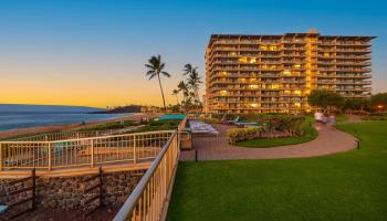 Whaler I condo # 905, Lahaina, Hawaii - photo 4 of 45