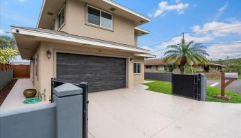 250  Halewili Dr , Wailuku home - photo 4 of 49