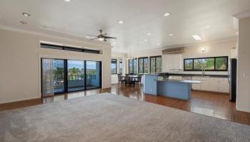 255  Liholiho St Sandhills, Wailuku home - photo 2 of 27