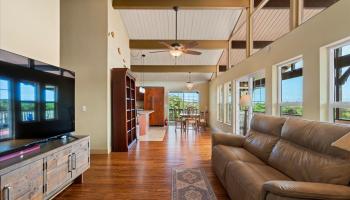 2609  Kahekili Hwy Waihee, Wailuku home - photo 4 of 50