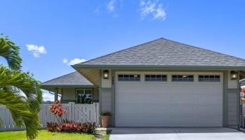 266  Puaehu St Kehalani, Wailuku home - photo 3 of 47