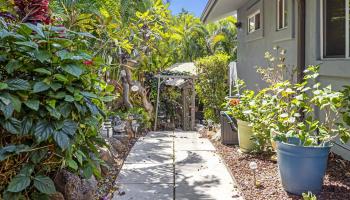 2670  Kanakanui Rd Keonekai Heights, Kihei home - photo 3 of 42