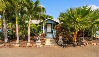 27  Nanialii Pl North Kihei, Kihei home - photo 2 of 42