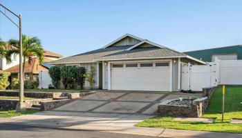 27  Nokekula St Waikapu Gardens, Wailuku home - photo 2 of 42