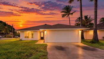 2724  Panepoo St , Kihei home - photo 2 of 8