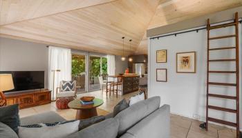 International Colony Club I condo # 11, Lahaina, Hawaii - photo 3 of 37