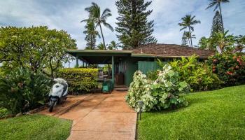 International Colony Club I condo # 22, Lahaina, Hawaii - photo 3 of 27
