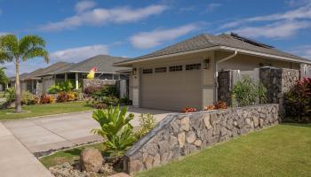 295  Pua Kalaunu Loop Kehalani, Wailuku home - photo 3 of 33
