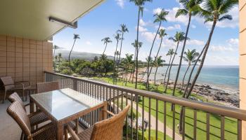 Mana Kai condo # 202, Kihei, Hawaii - photo 5 of 37 Mana Kai condo # 202, Kihei, Hawaii - photo 5 of 37
