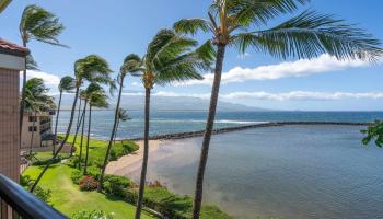 Maalaea Yacht Marina condo # 410, Wailuku, Hawaii - photo 6 of 28