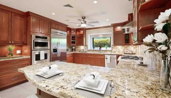 30  Hoawaa Way Keawakapu Beach, Wailea/Makena home - photo 4 of 47