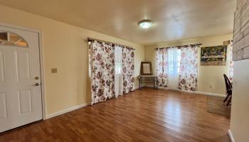 325  Gay St , Lanai home - photo 5 of 10