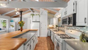 34  Alaluana Rd , Makawao/Olinda/Haliimaile home - photo 4 of 50