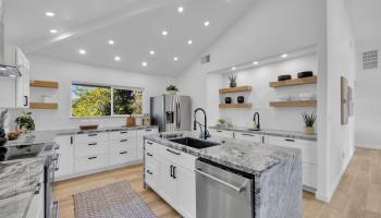 34  Kulalani Cir Kula Orchards, Kula/Ulupalakua/Kanaio home - photo 3 of 49