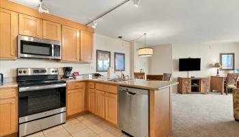 Kaanapali Shores condo # 522, Lahaina, Hawaii - photo 3 of 33