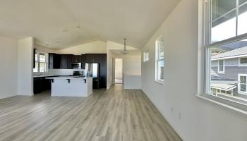 36  Kupaloke St Kehalani, Wailuku home - photo 5 of 22