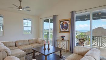 36  Kupaloke St Kehalani, Wailuku home - photo 3 of 28