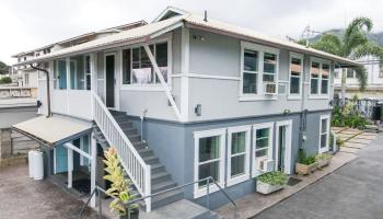 372  Market St Happy Valley, Wailuku home - photo 4 of 36