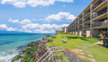 Kaleialoha condo # 101, Lahaina, Hawaii - photo 1 of 31