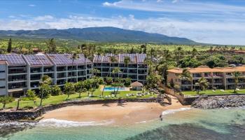 Hale Mahina condo # B404, Lahaina, Hawaii - photo 6 of 36