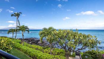 Kuleana II condo # 409, Lahaina, Hawaii - photo 4 of 28