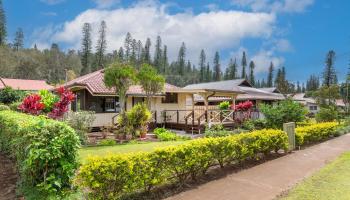 404  Fourth St , Lanai home - photo 3 of 37