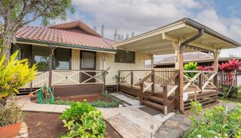 404  Fourth St , Lanai home - photo 4 of 37