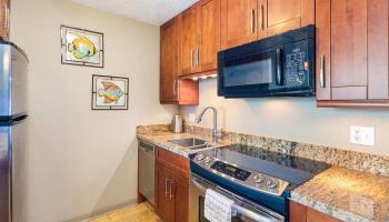 Mahina Surf condo # 115, Lahaina, Hawaii - photo 6 of 30