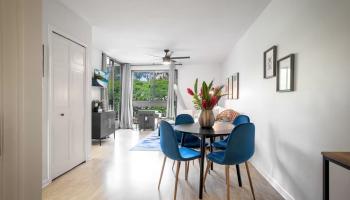 Kahana Manor condo # 210, Lahaina, Hawaii - photo 4 of 28