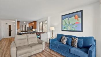 Kahana Manor condo # 220, Lahaina, Hawaii - photo 4 of 28