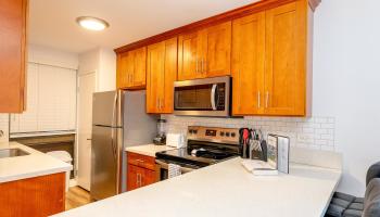 Kahana Manor condo # 220, Lahaina, Hawaii - photo 4 of 19