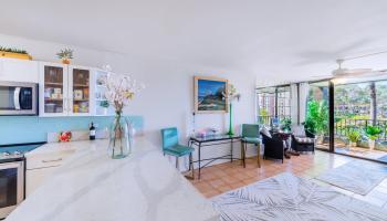 Kahana Manor condo # 302, Lahaina, Hawaii - photo 6 of 50