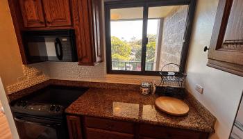 Kahana Manor condo # 315, Lahaina, Hawaii - photo 4 of 20