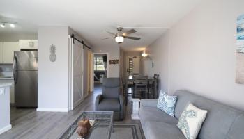 Kahana Manor condo # 411, Lahaina, Hawaii - photo 5 of 38