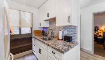 Kahana Manor condo # 419, Lahaina, Hawaii - photo 4 of 32