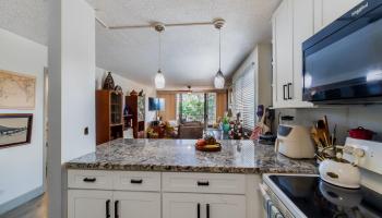 Kahana Manor condo # 419, Lahaina, Hawaii - photo 5 of 32