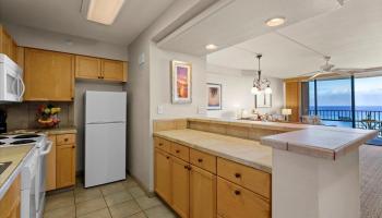 Valley Isle Resort condo # 1005B, Lahaina, Hawaii - photo 5 of 30