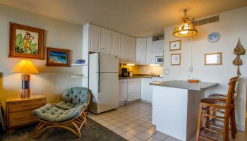 Valley Isle Resort condo # 107, Lahaina, Hawaii - photo 5 of 13