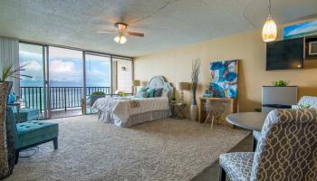 Valley Isle Resort condo # 1107, Lahaina, Hawaii - photo 4 of 17 Valley Isle Resort condo # 1107, Lahaina, Hawaii - photo 4 of 17
