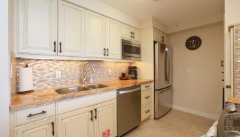 Valley Isle Resort condo # 208, Lahaina, Hawaii - photo 3 of 48