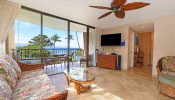 Valley Isle Resort condo # 401, Lahaina, Hawaii - photo 3 of 30 Valley Isle Resort condo # 401, Lahaina, Hawaii - photo 3 of 30