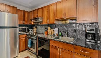 Valley Isle Resort condo # 602B, Lahaina, Hawaii - photo 4 of 30